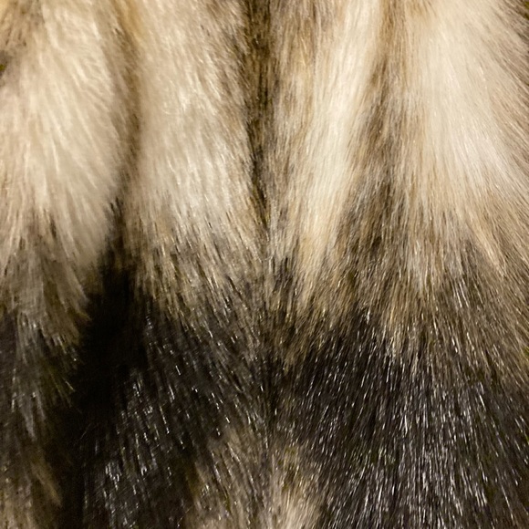 Olympia Limited Inc Faux Fur coat SZ L - Picture 2 of 11